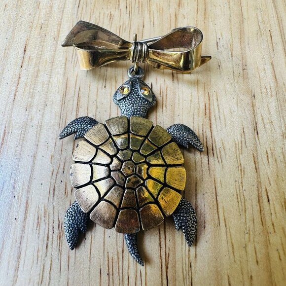 VTG Articulated Turtle Brooch Pendant Rhinestone Eyes 12KT Gold Filled Bow 2" - Picture 3 of 6